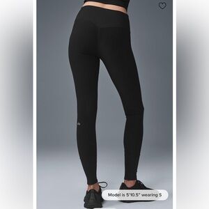 Alo High-Waist Alosoft Lounge Legging - Black